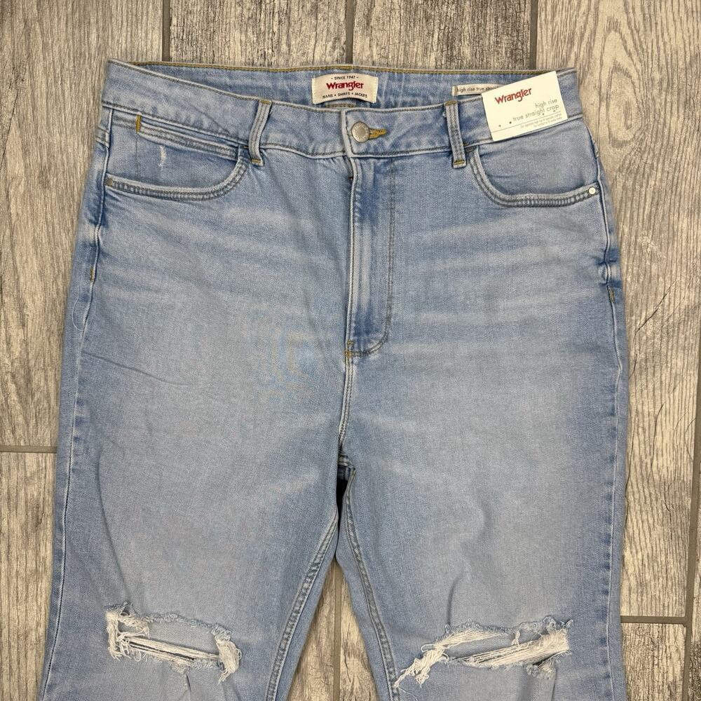 Wrangler Women's High Rise True Straight Fit Crop Jeans Size 12 Blue Denim 25x30 - Picture 2 of 10